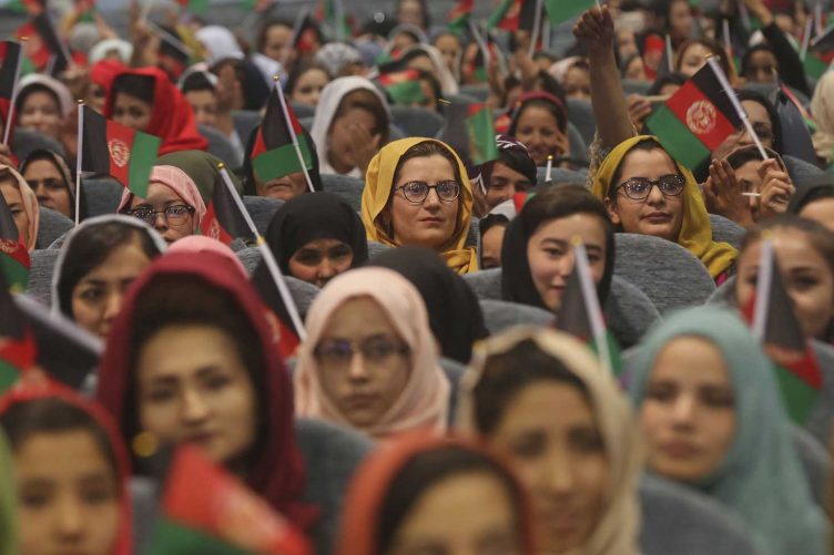 مرا به نامم صدا بزن