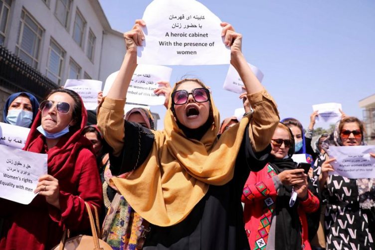 زن و خیابان