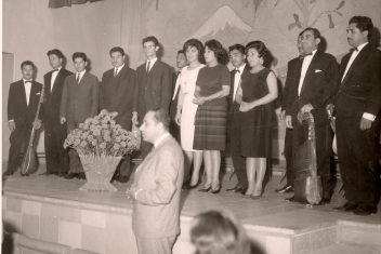 خواننده آهنگهای «بیا بریم قالین ببافیم» و «ای ساربان» کیست